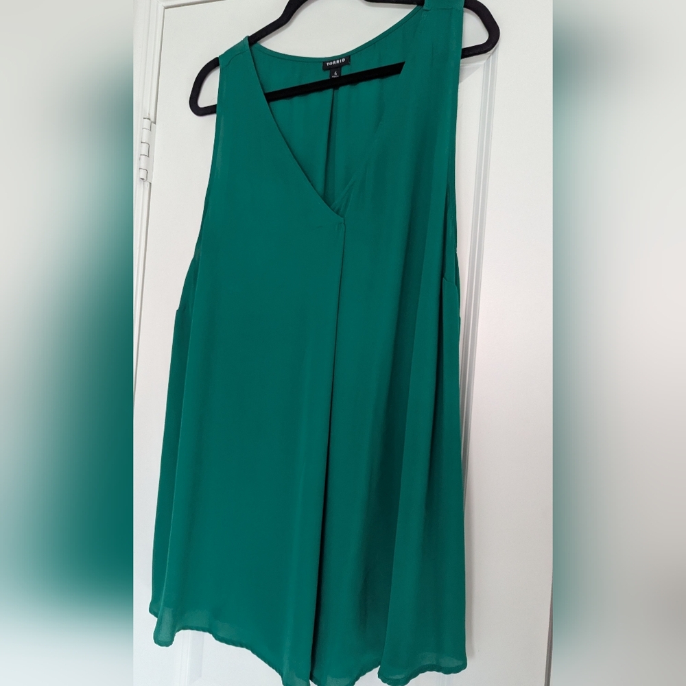 torrid Green Chiffon Blouse Size 4
